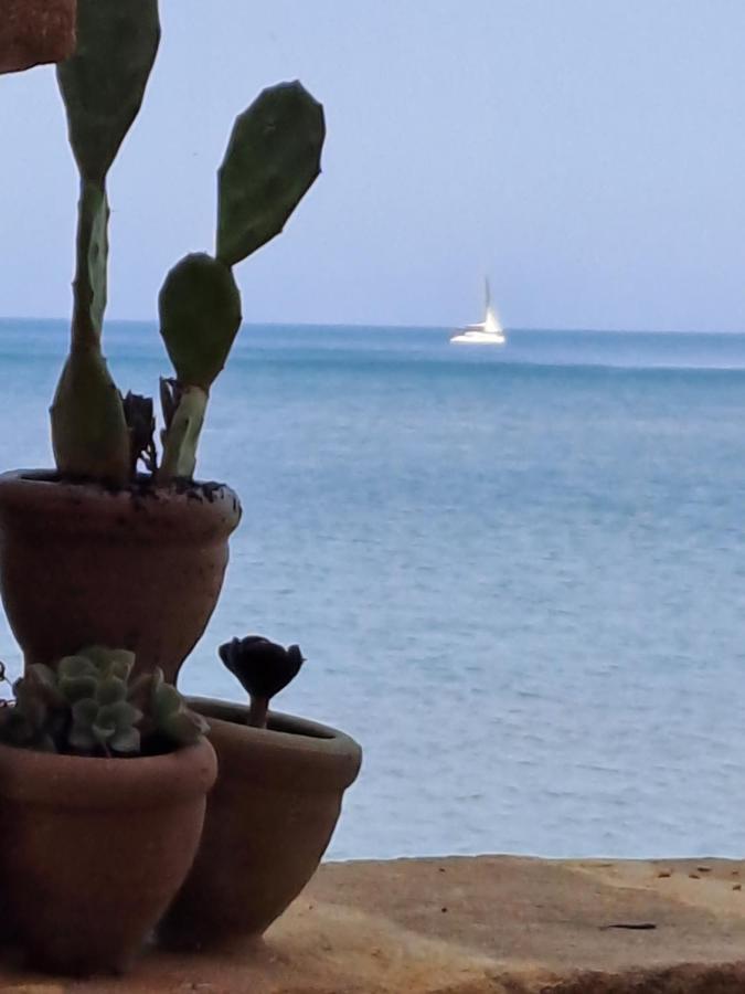 La Casa Sulla Spiaggia Марцамеми Екстериор снимка